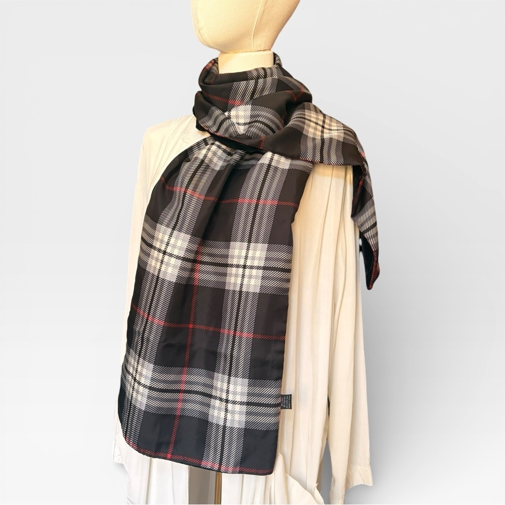 Lord & Taylor Black and Gray Reversible Velvet Plaid Scarf Tartan Plaid Preppy